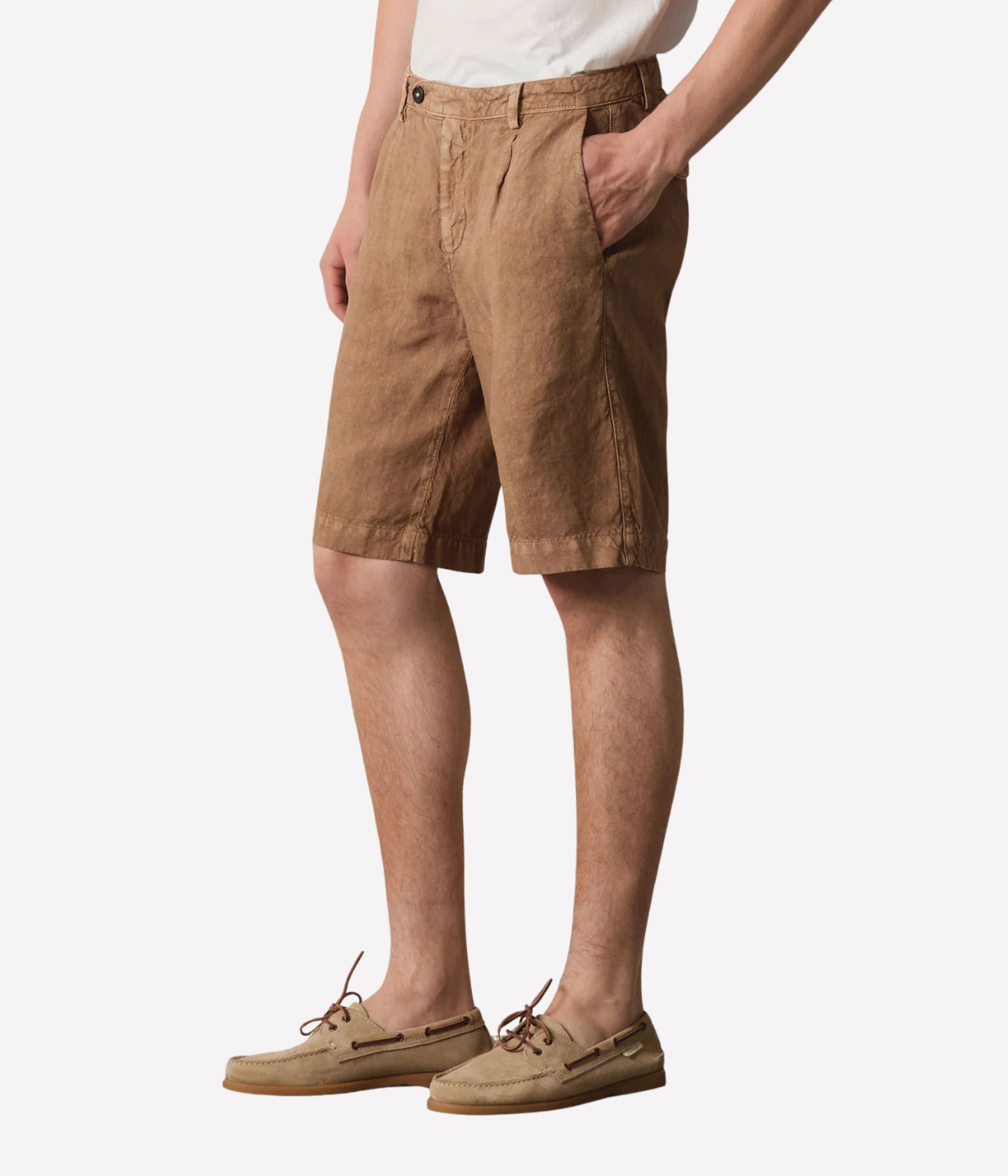 Lower-body front view of model wearing Massimo Alba Alaccia Short in Clay with hands in pockets