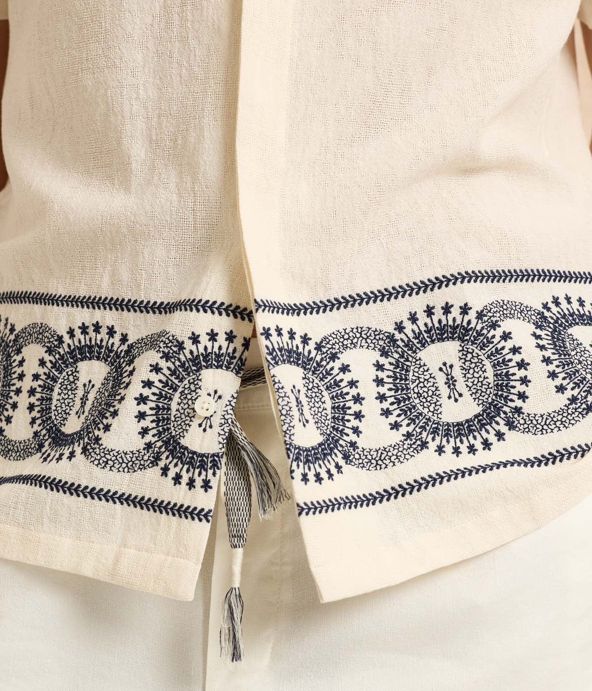 Maitan Cirqua Shirt in White Sands & Night Iris