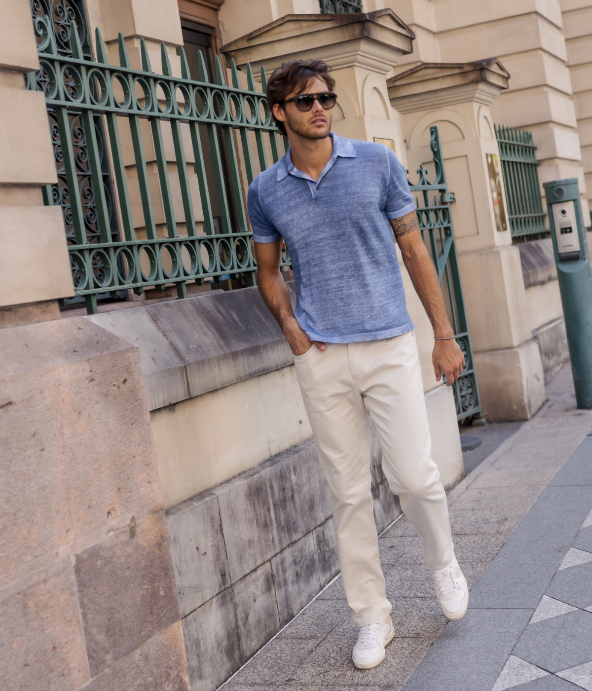 Elijah Stretch Linen in Natural