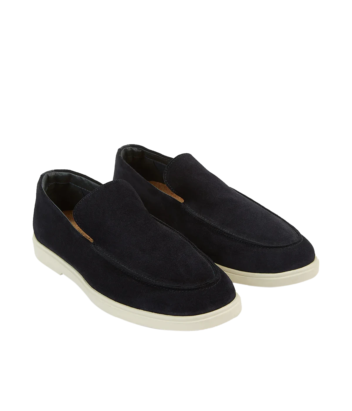The Miguel Loafer in navy suede is a timeless summer essential, combining supple leather with effortless style. Designed for all-day comfort, it features a 100% recyclable thermoplastic rubber sole for durability and sustainability. A versatile warm-weather staple, perfect for pairing with linen trousers or tailored shorts.
