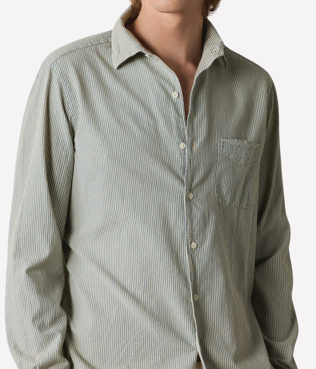 Close-up of chest patch pocket on Massimo Alba Bowles Shirt in Champagne