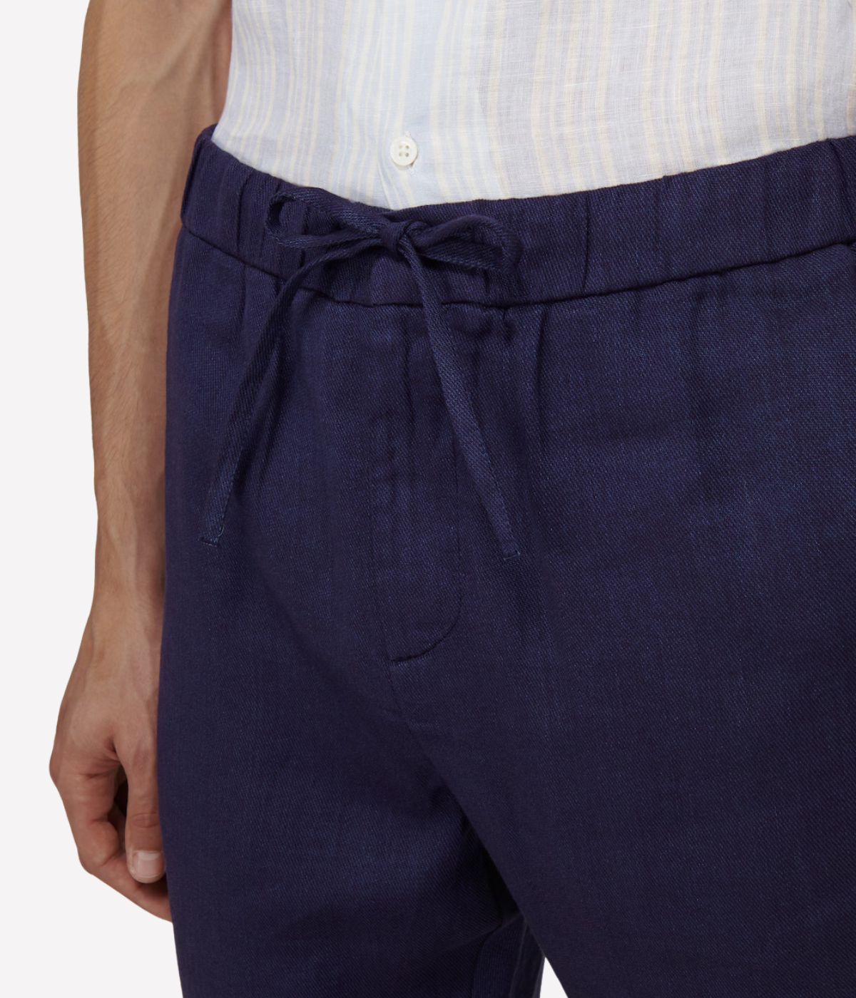 Oscar Linen Chinos in Navy Blue