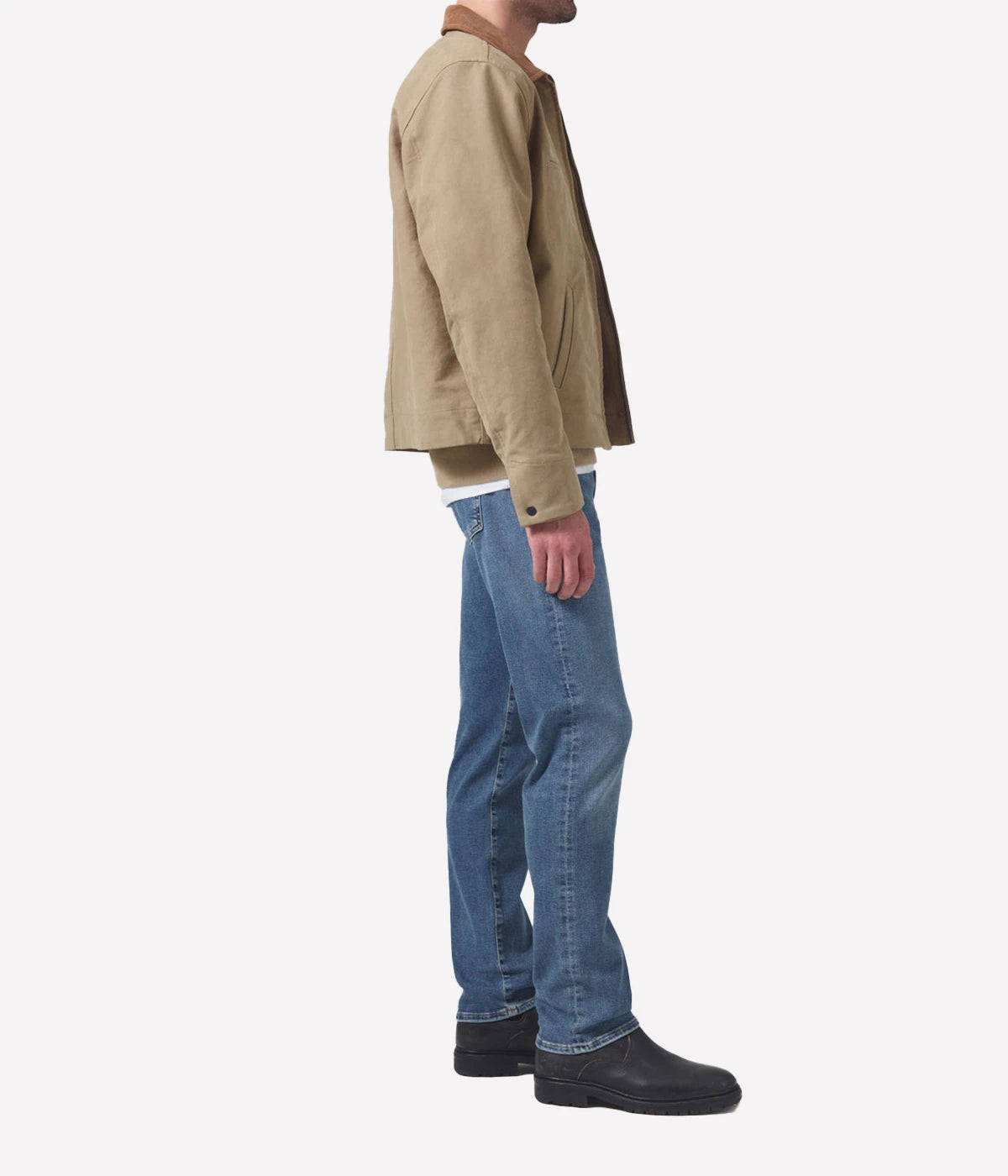 Adler Jean, designed with a low-rise waist and tapered legs. Inspired by the city's rock scene, this streamlined pair features a minimalist design, free of unnecessary embellishments. Crafted from a blend of lyocell, organic cotton, modal, polyester, and elastane for a comfortable, flexible fit.