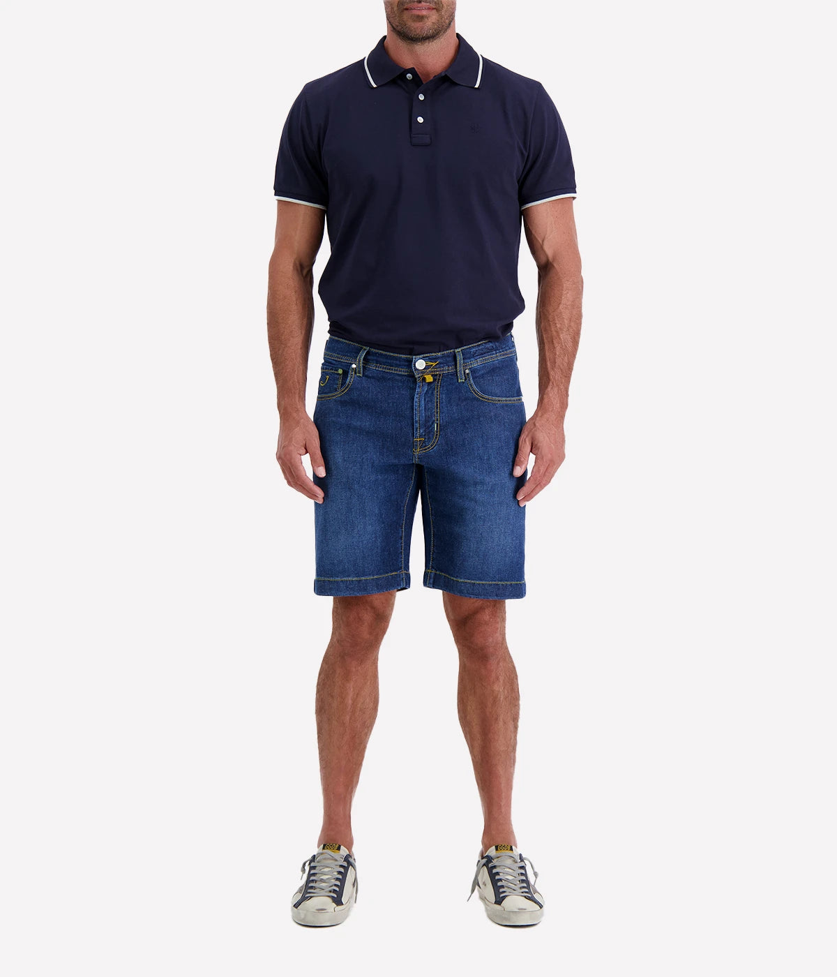 Jacob Cohen Nicolas Bermuda Shorts in blue denim with a slim fit and low waist, featuring a classic 5-pocket design. Made from a breathable cotton-linen blend with stretch for comfort. Made in Italy.