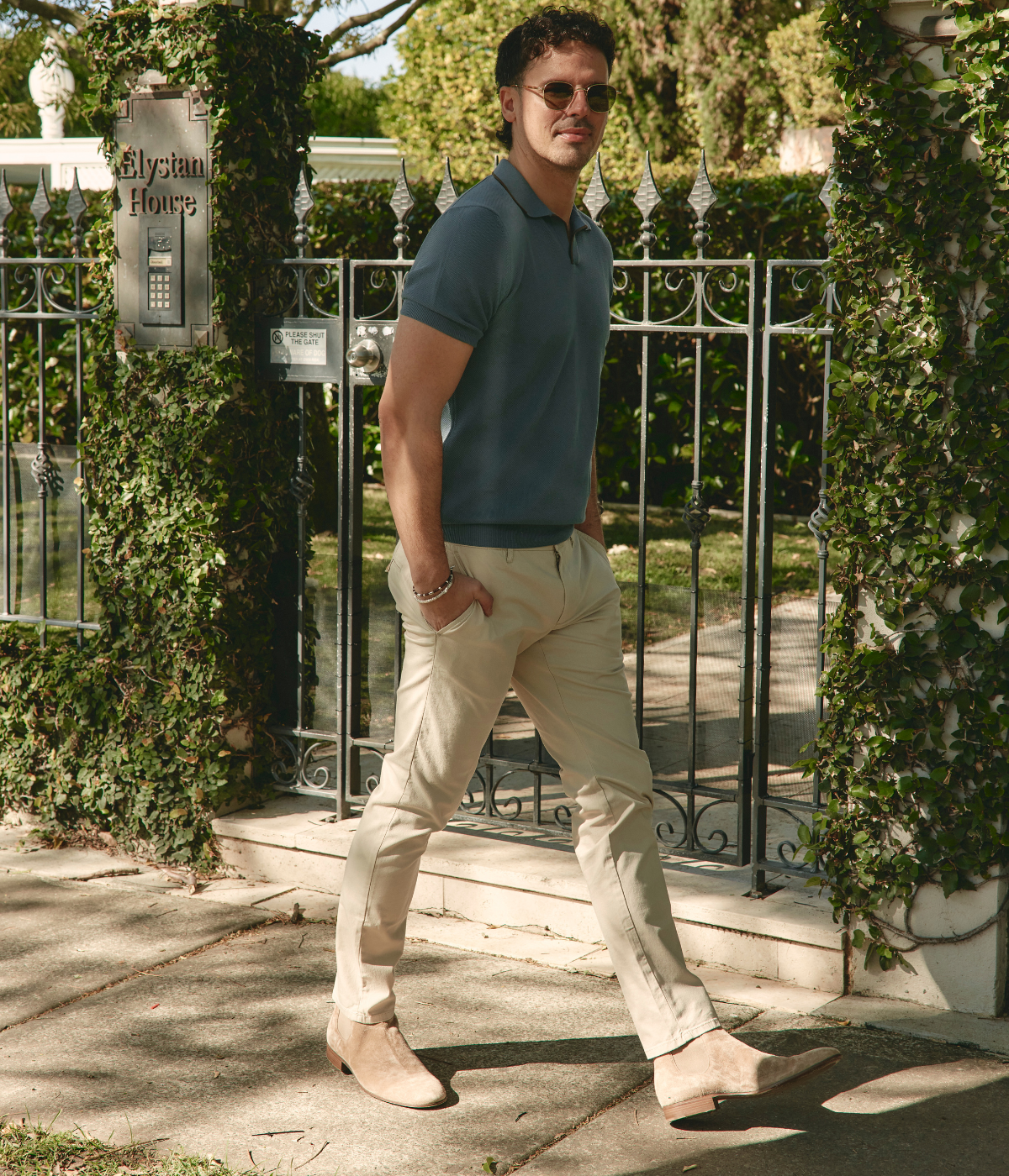Beige slim-fit Alberto chinos in stretch twill fabric with button and zip closure, ideal for smart-casual outfits
