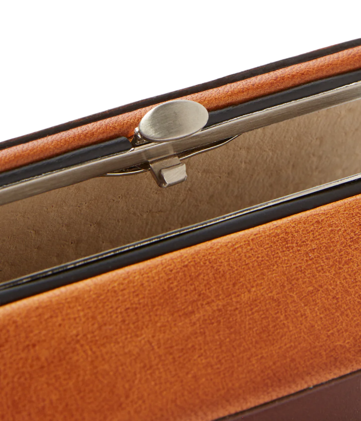 F. Hamman leather playing card set in cognac full-grain leather with suede lining and polished frame – luxury game accessory made in Germany.