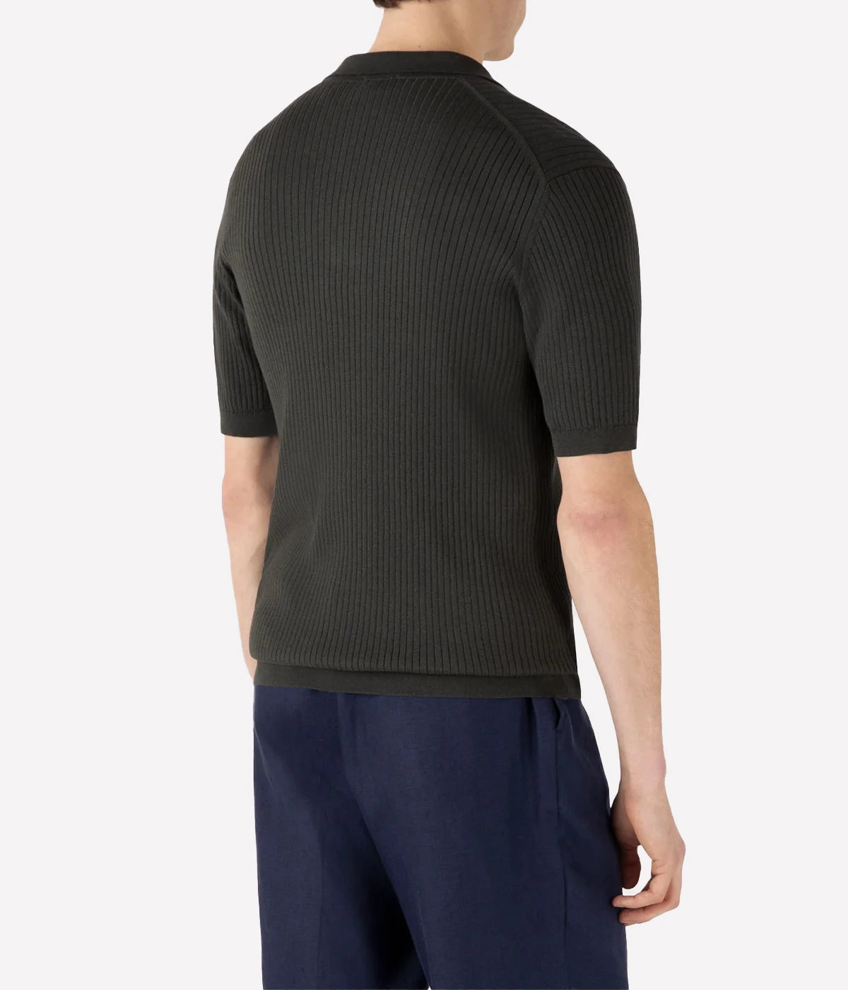 Men’s green cotton-silk knitted polo in a fine rib with a buttonless placket and slim fit—lightweight, refined, and ideal for smart layering.
