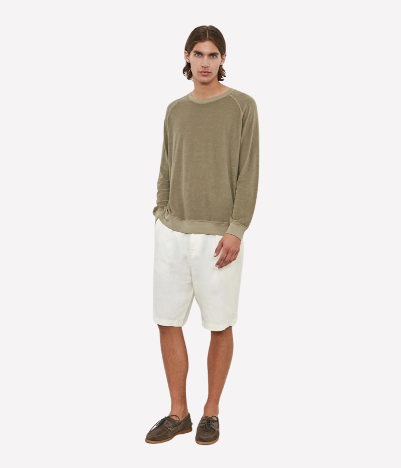 Loose-fit crew-neck sweatshirt in fleece terry cotton-linen jersey, featuring a relaxed silhouette and classic design. Made in Italy with soft, breathable fabric.