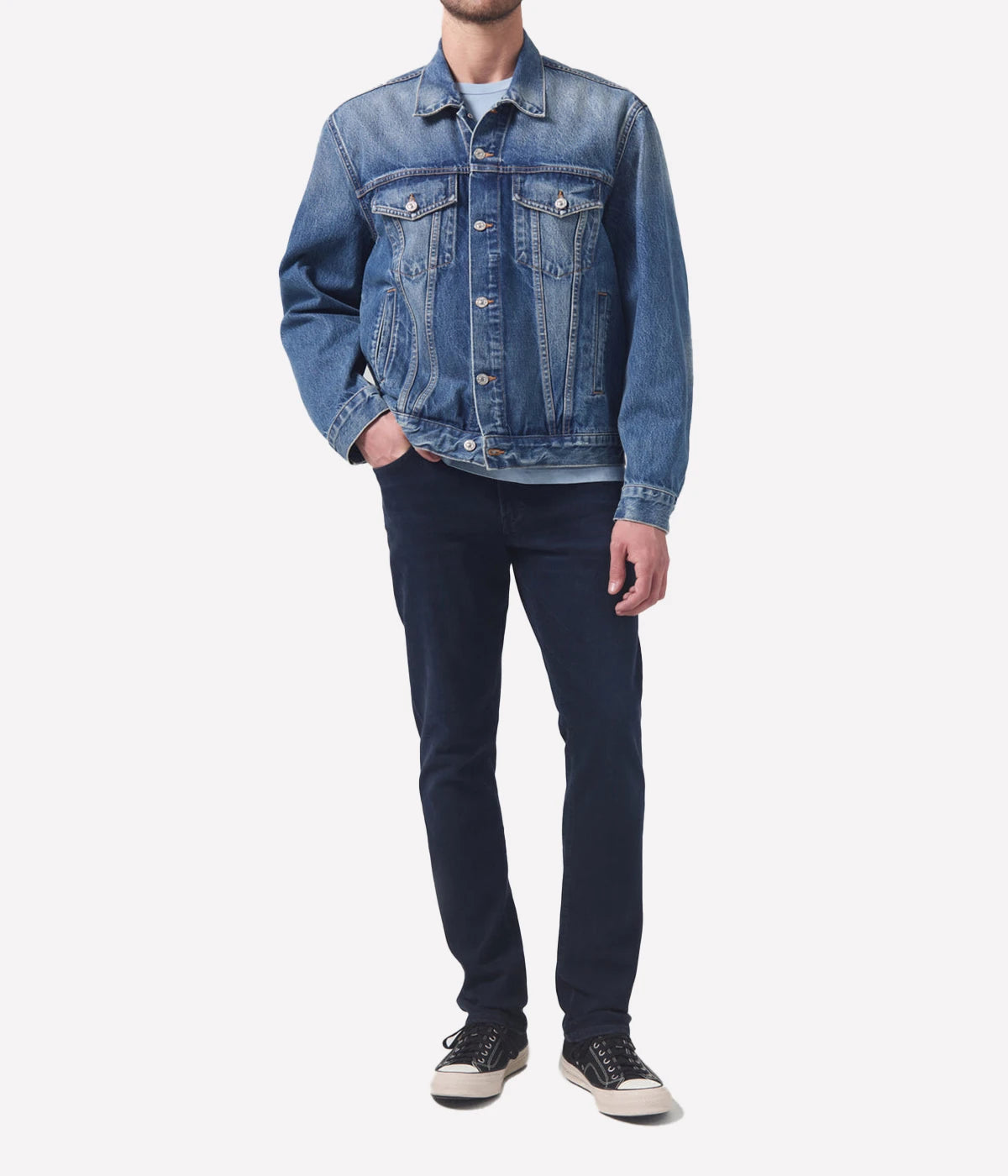Gage jeans by Citizens of Humanity, featuring a relaxed fit through the thigh with a gradual taper to the ankle. Crafted in a dark wash with tonal stitching, these jeans offer a sleek, polished look. The heavyweight denim provides structure and comfort, making them perfect for day-to-night wear.