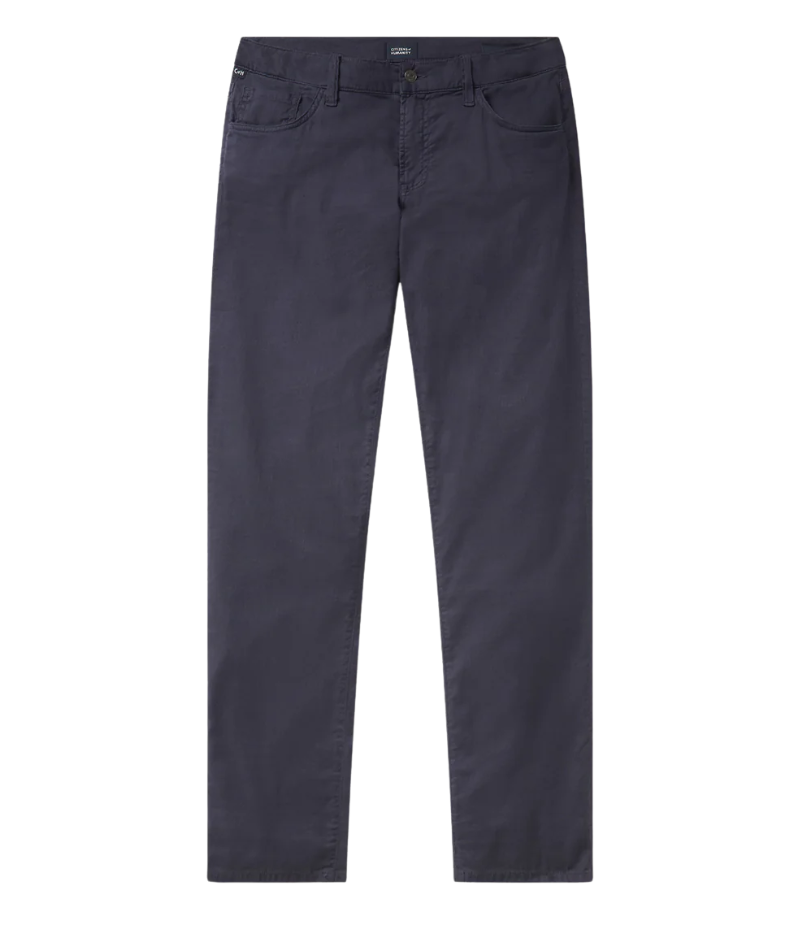 Men's slim straight linen pants, perfect for athletic builds, offering comfort and breathability with a tapered ankle.