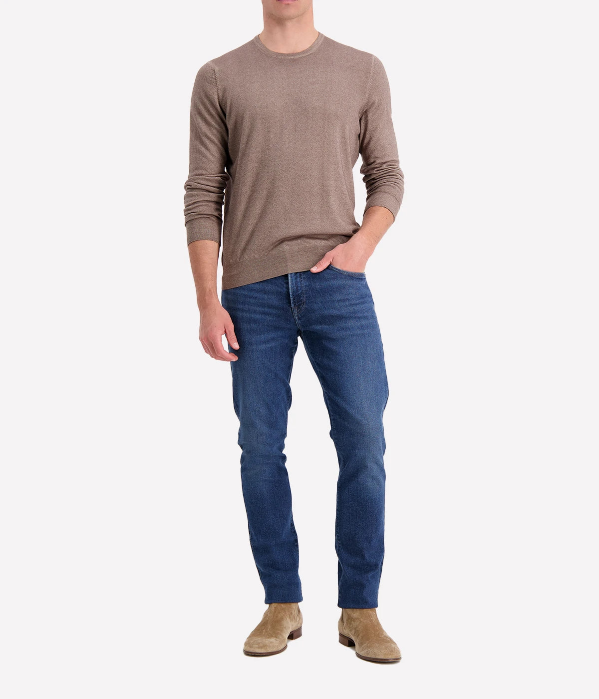 Gran Sasso crew long sleeve in 100% cashmere, offering a sleek and professional look, made in Italy.