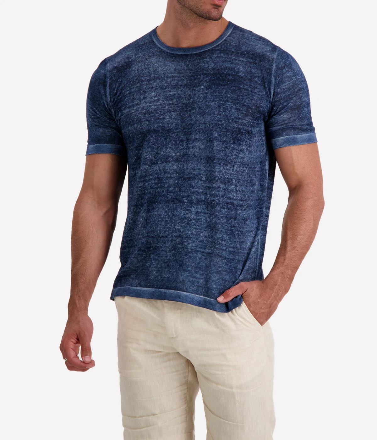 Avant Toi Man pullover made from linen-cotton blend, offering style and comfort, perfect for any occasion, made in Italy.