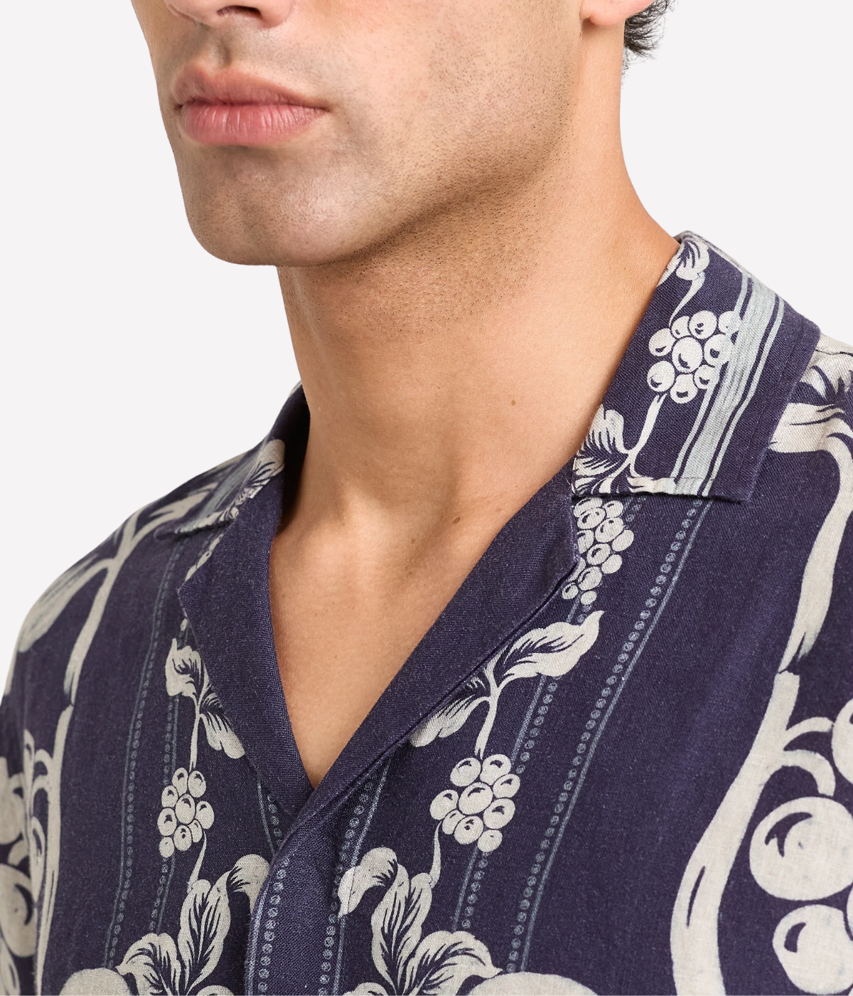 Maitan Linen Petrails Garland in Night Iris