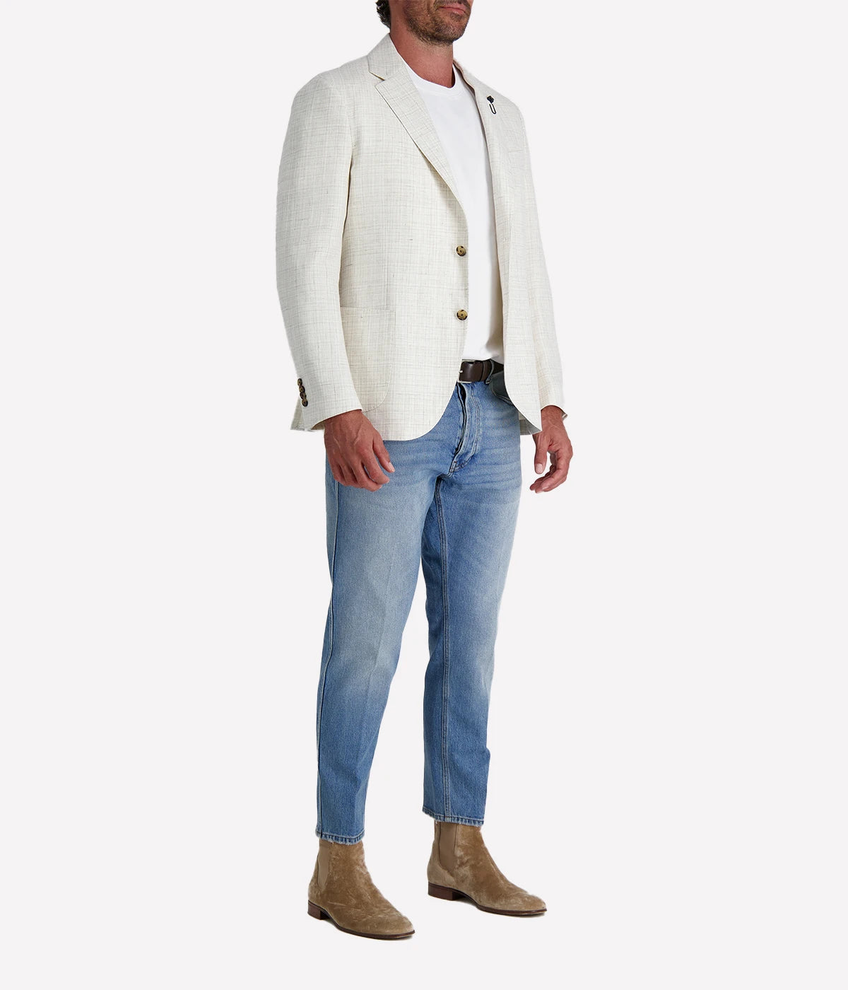 A white/cream Lardini jacket crafted from a blend of 60% linen and 40% virgin wool. The single-breasted design features a classic lapel and is finished with the signature Lardini boutonnière. Tailored fit for a sharp, refined silhouette.