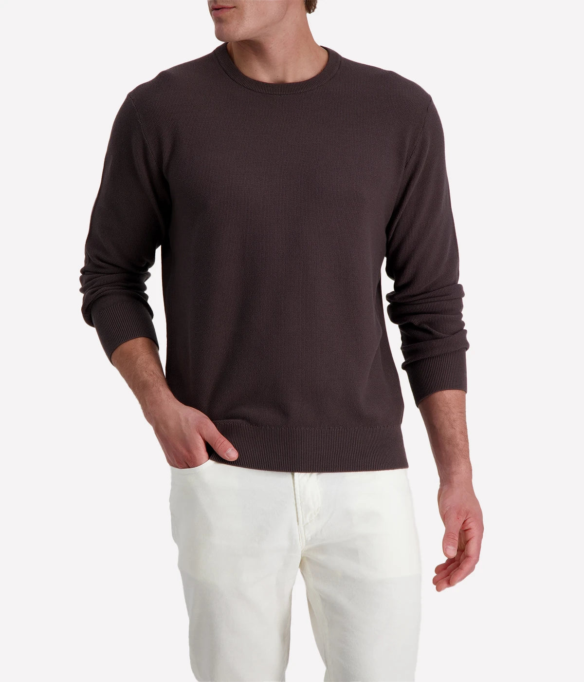 Woody brown men’s quilted cotton piqué sweater with a round collar and long sleeves, designed for lightweight layering and smart casual versatility.