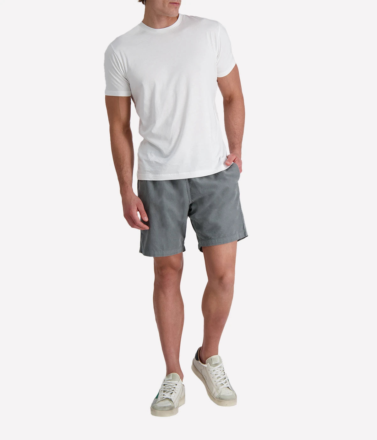 Hartford long-fit corduroy shorts in olive green with an elastic drawstring waistband and relaxed silhouette, made from 100% organic cotton for breathable summer comfort.