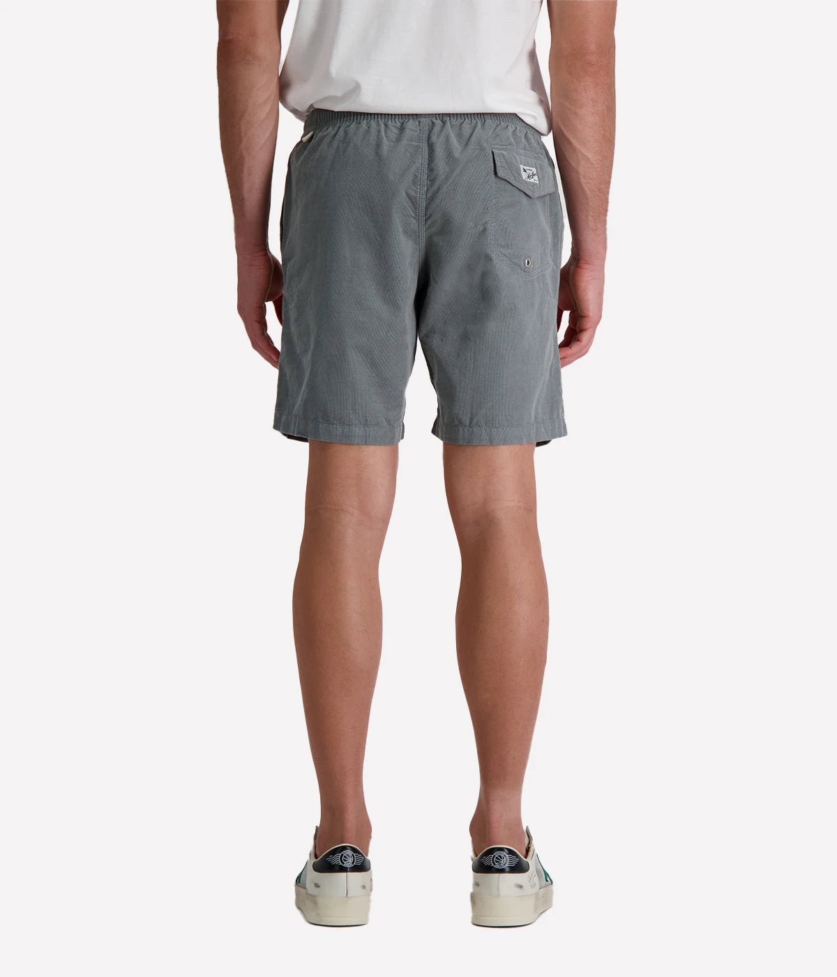 Hartford long-fit corduroy shorts in olive green with an elastic drawstring waistband and relaxed silhouette, made from 100% organic cotton for breathable summer comfort.