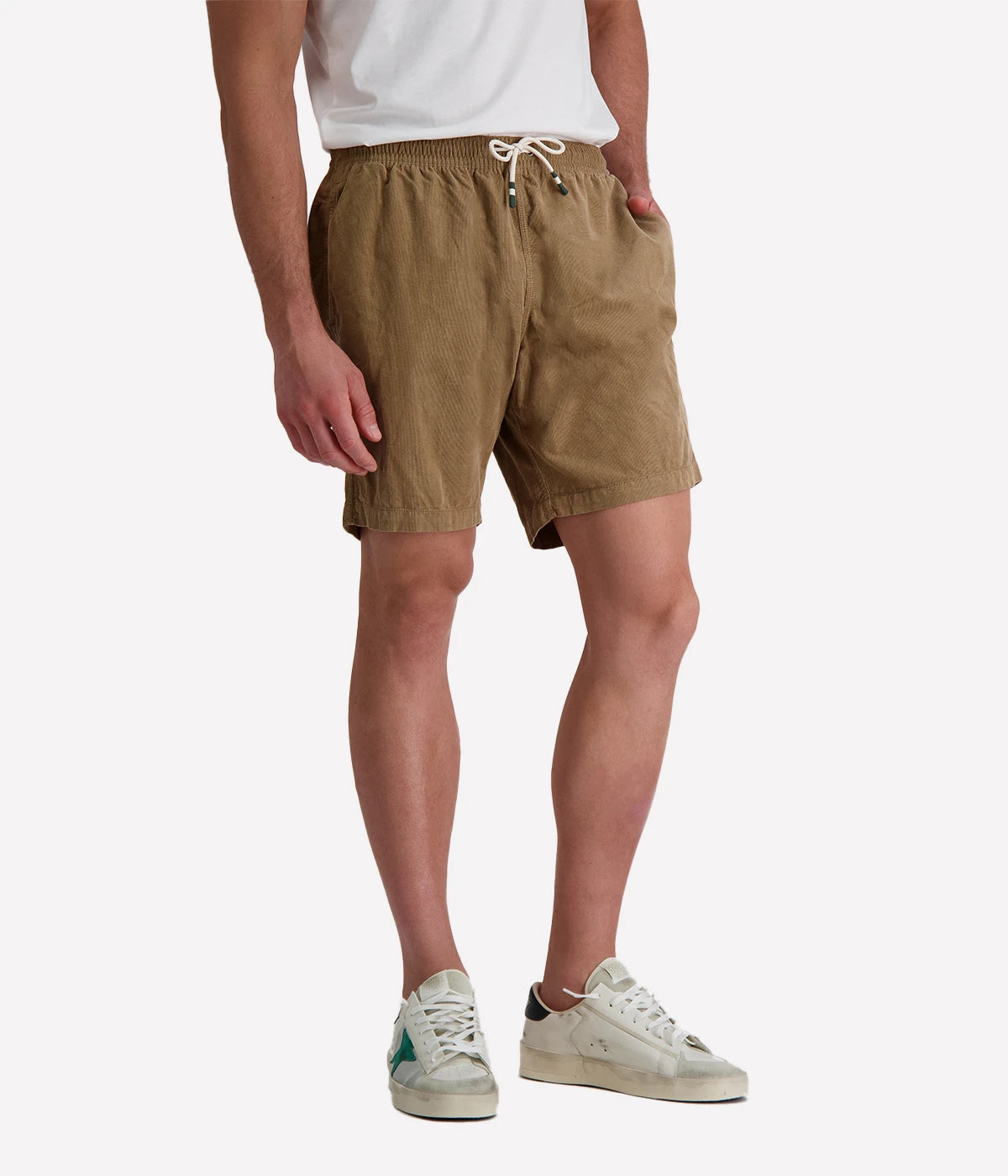 Hartford long-fit corduroy shorts in cigar with an elastic drawstring waistband and relaxed silhouette, made from 100% organic cotton for breathable summer comfort.