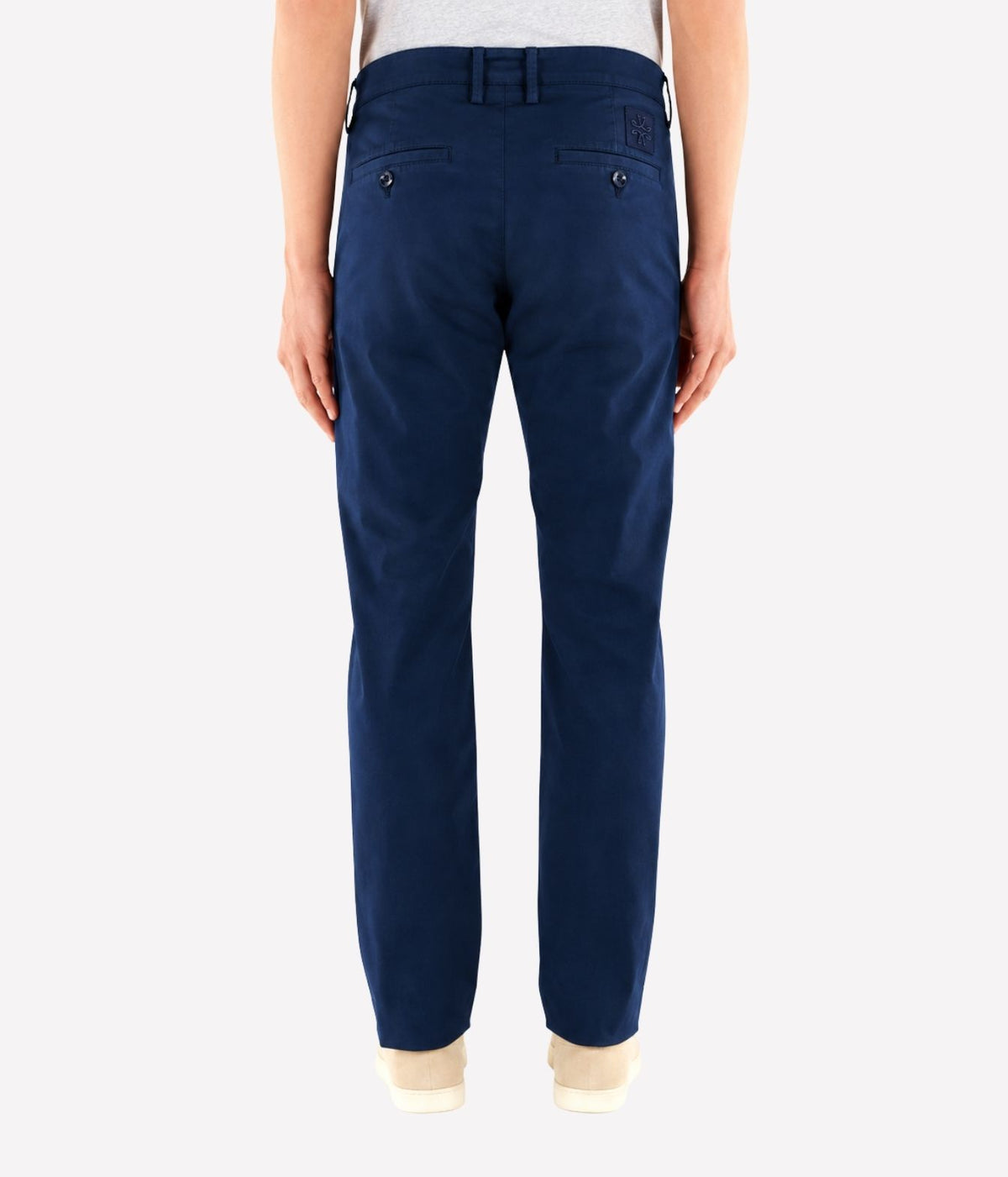 Man wearing Jacob Cohën Bobby Slim Chino Pants in Night Blue, back view