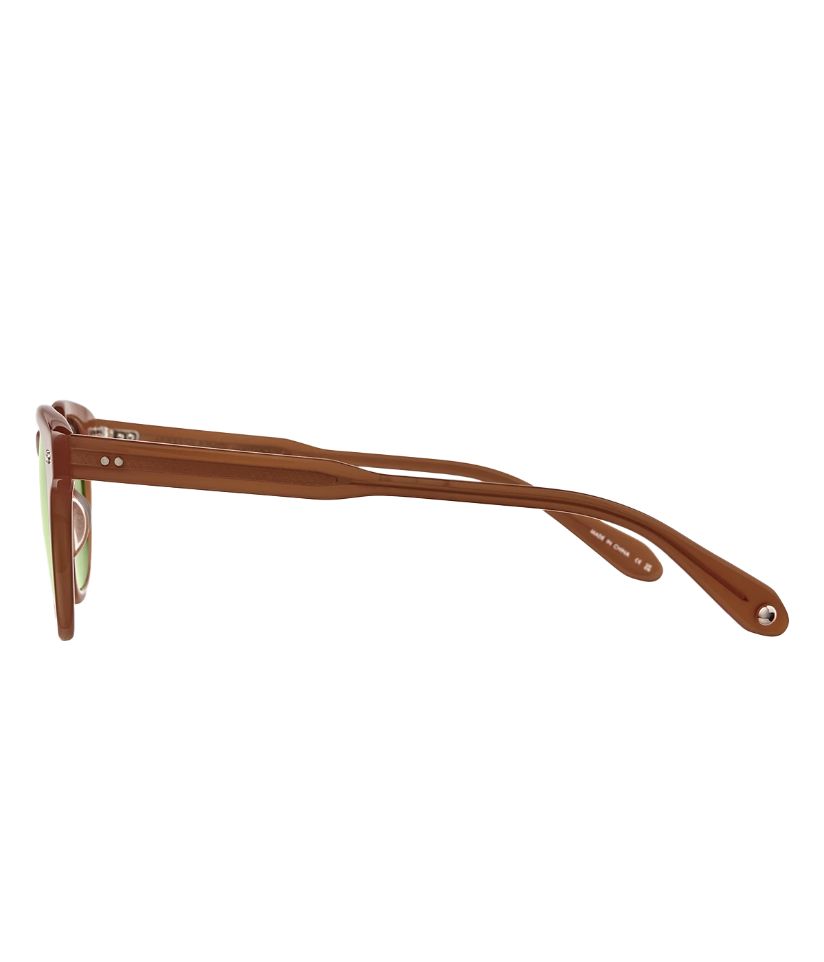 Compact square frame with thicker acetate, custom Braid filigree core wire, and Skyline plaque. Hand-finished with a keyhole nose bridge and 100% UV protection. Stylish and functional, inspired by 50s eyewear.