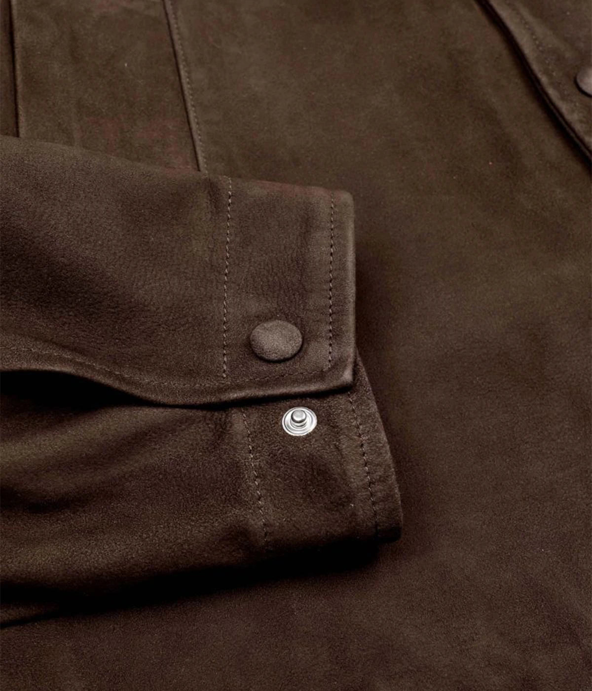 Coach jacket in lamb suede with a shortened body for a modern fit, made in Italy.