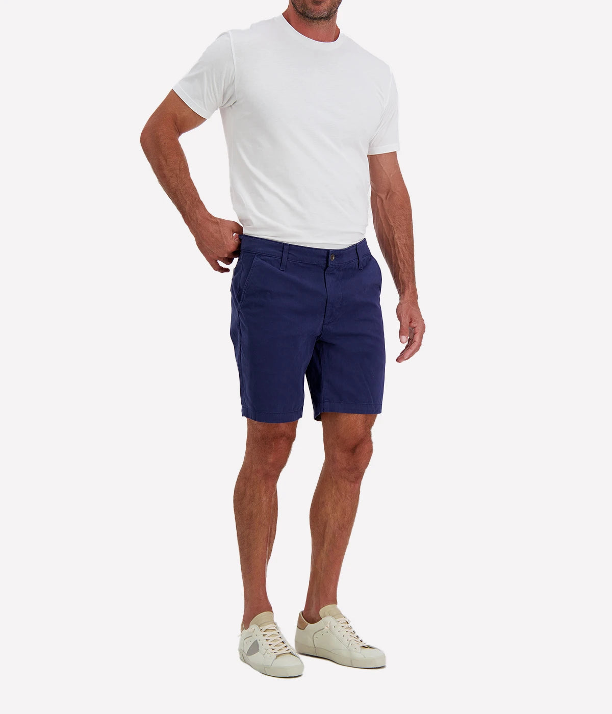 Wanderer Short in Stormy Night