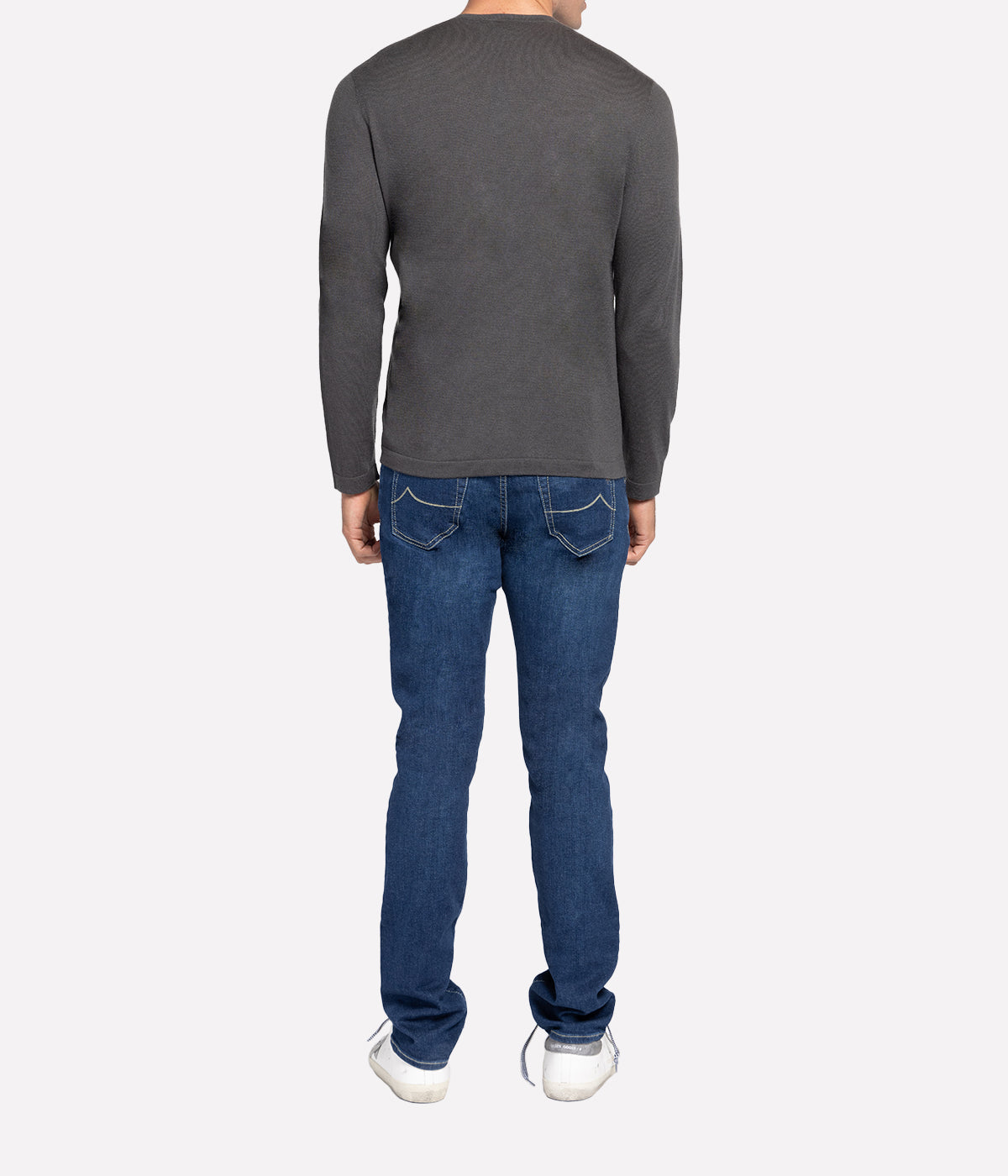 Semi Worsted Cashmere V Neck in Graphite
