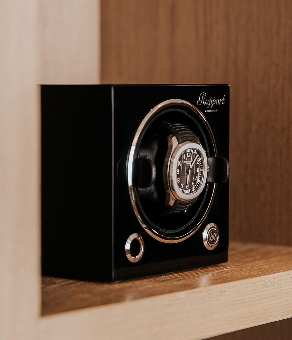 Evolution Cube Watch Winder in Black