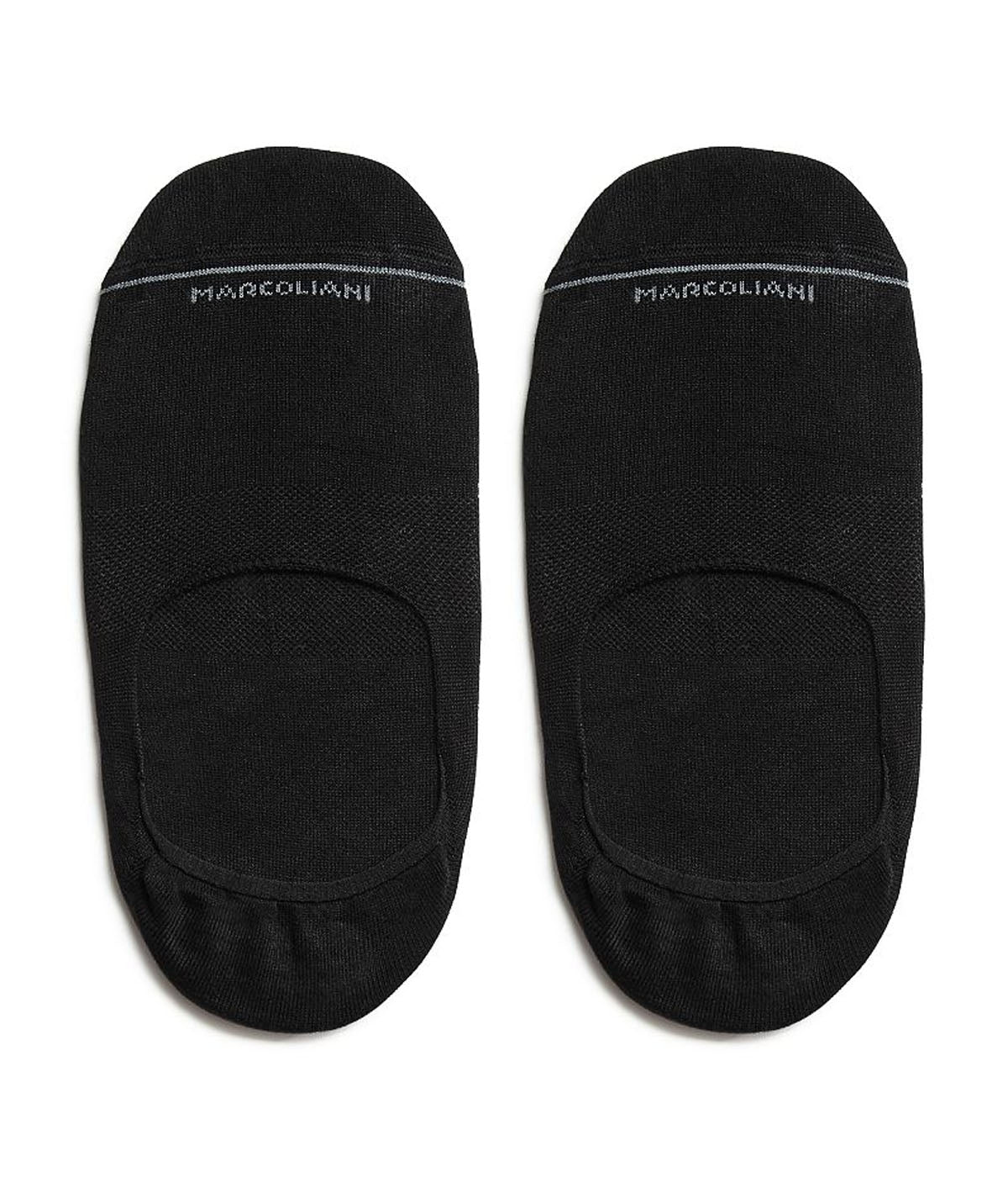 A flat lay view of men's invisible socks, highlighting their low-profile design and sleek construction for a discreet fit.