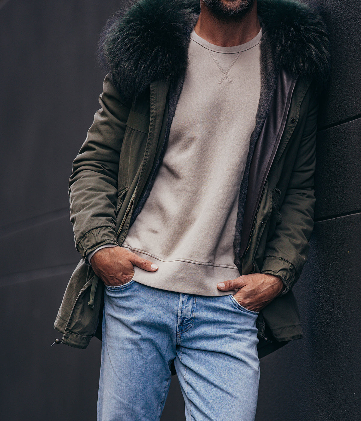 Men Knitted Sweatshirt in 08