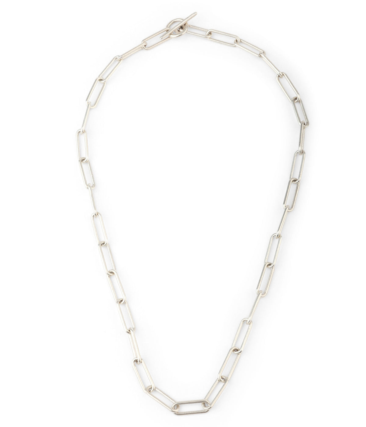 The Ovalado Necklace in Silver