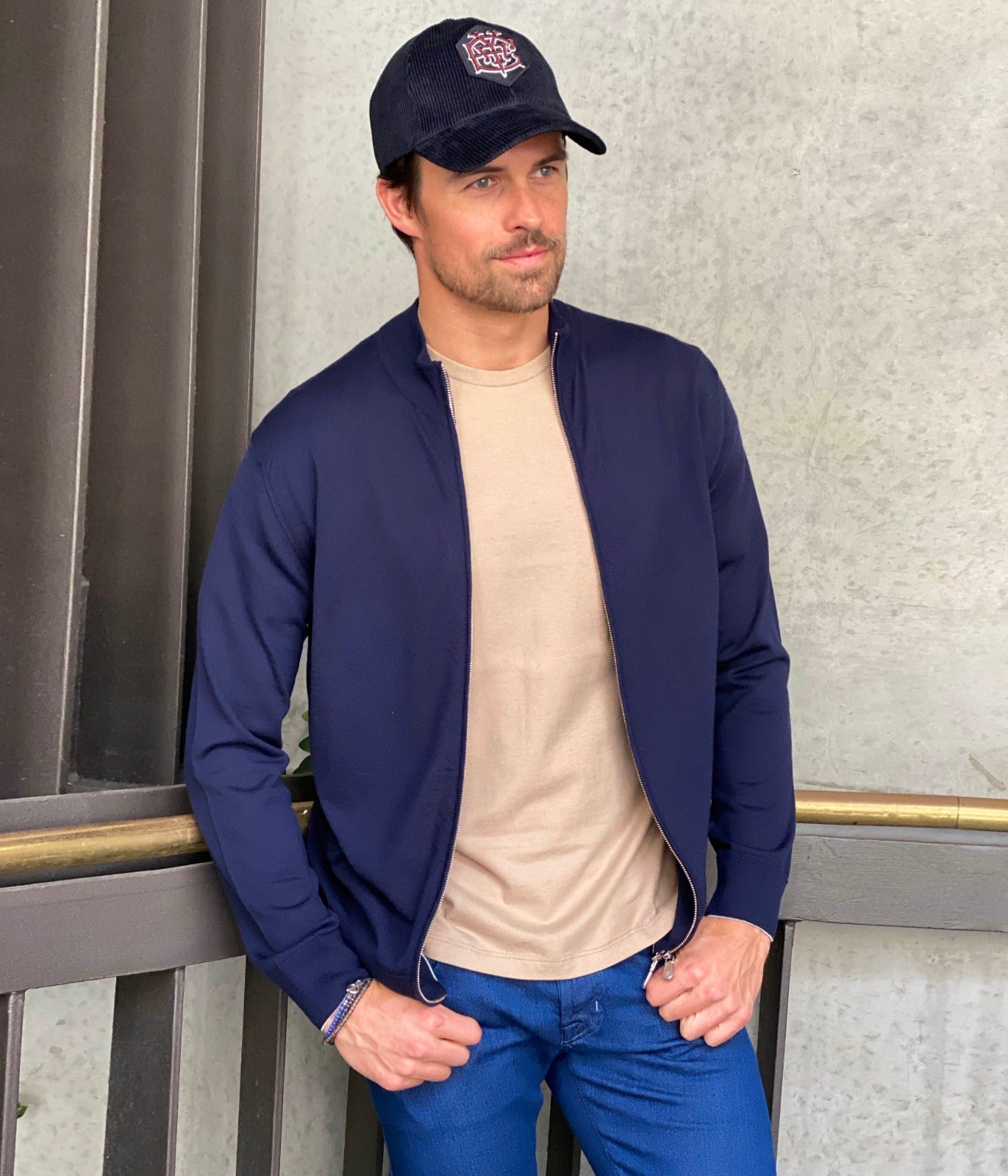 Longsleeve Full Zip Jacket in Blue