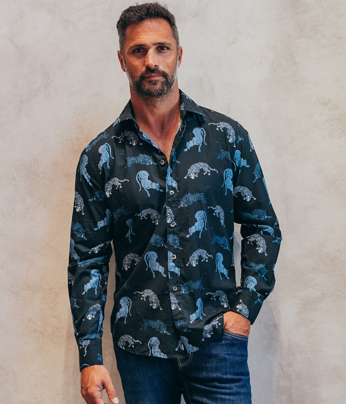 Slim Fit Shirt in Dark Blue Animal Pattern