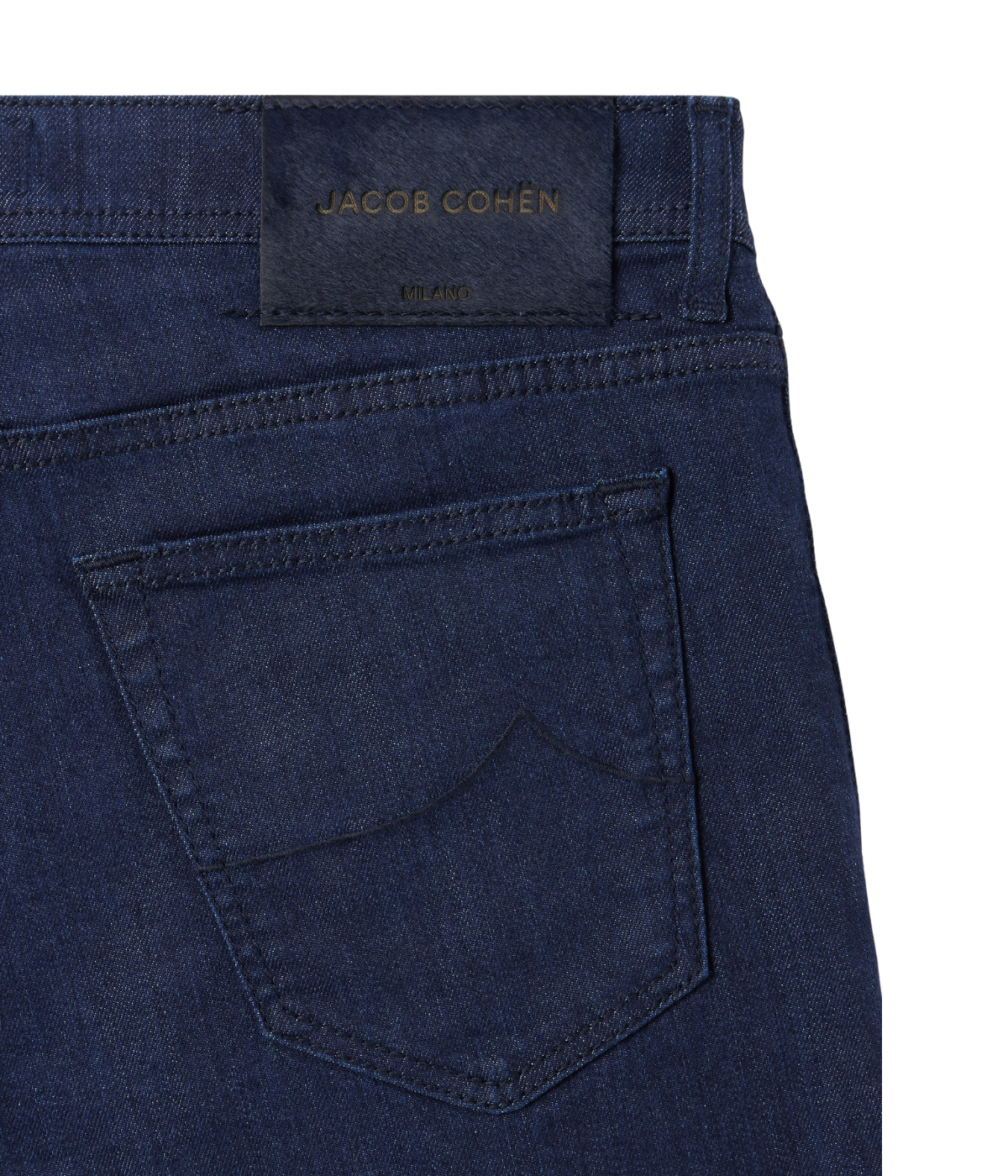 Jacob Cohën 5 PKT Slim Fit Bard Pant in Dark Blue – close-up of calf hair back patch with lasered logo highlighting premium craftsmanship.