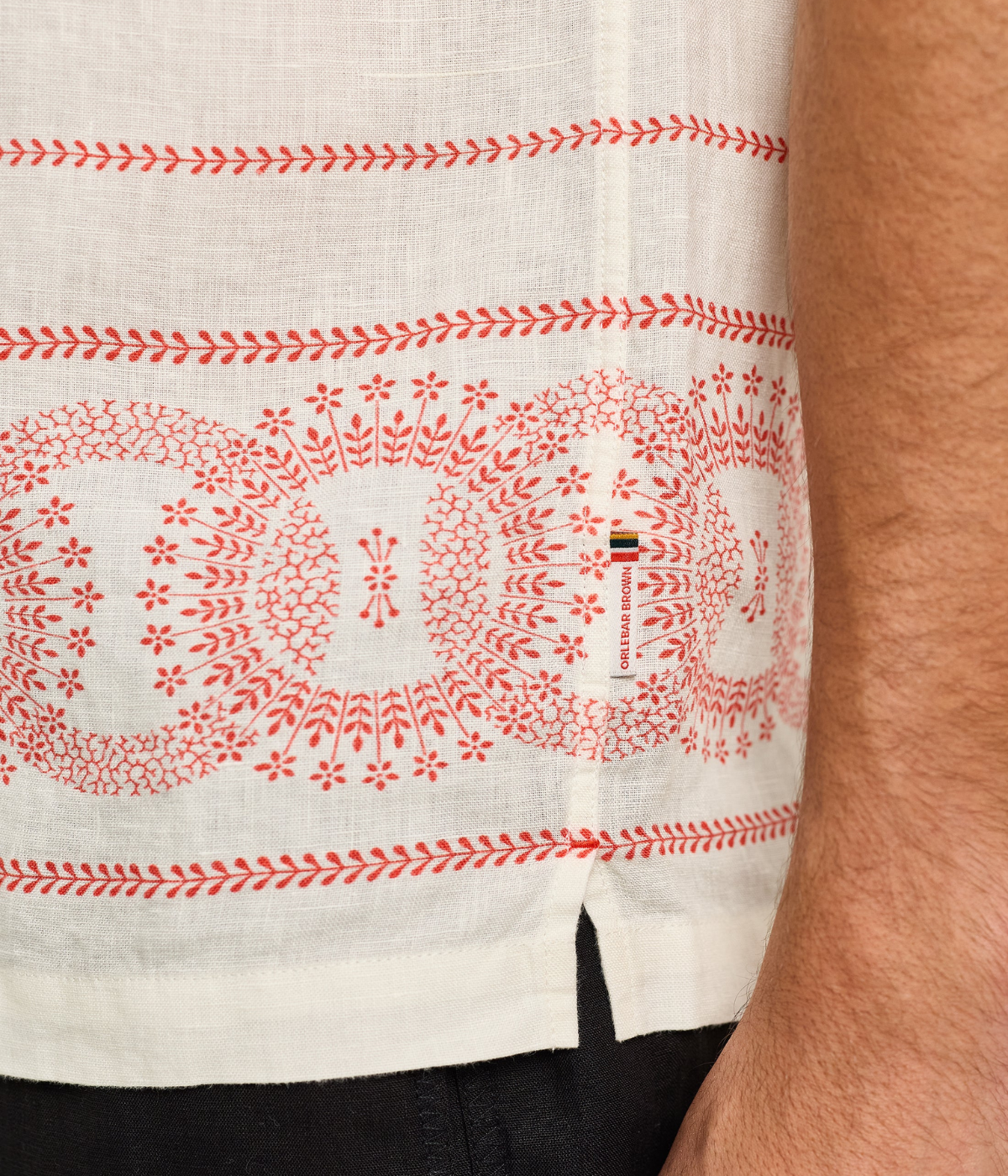 Maitan Linen Shirt in White Sand & Summer Red