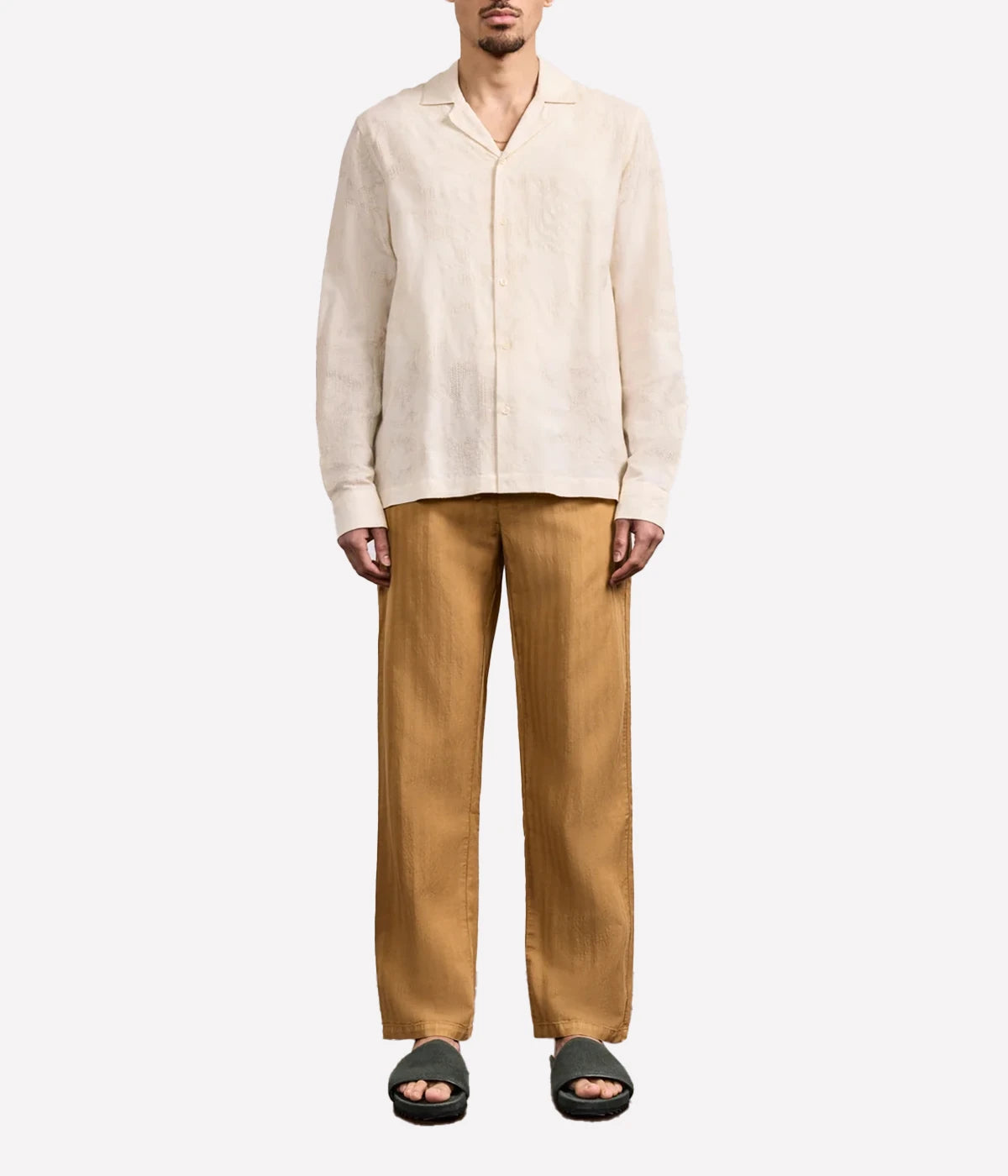 Men’s long-sleeve camp collar shirt in off-white jacquard cotton-viscose blend with relaxed fit and rattan-inspired texture.