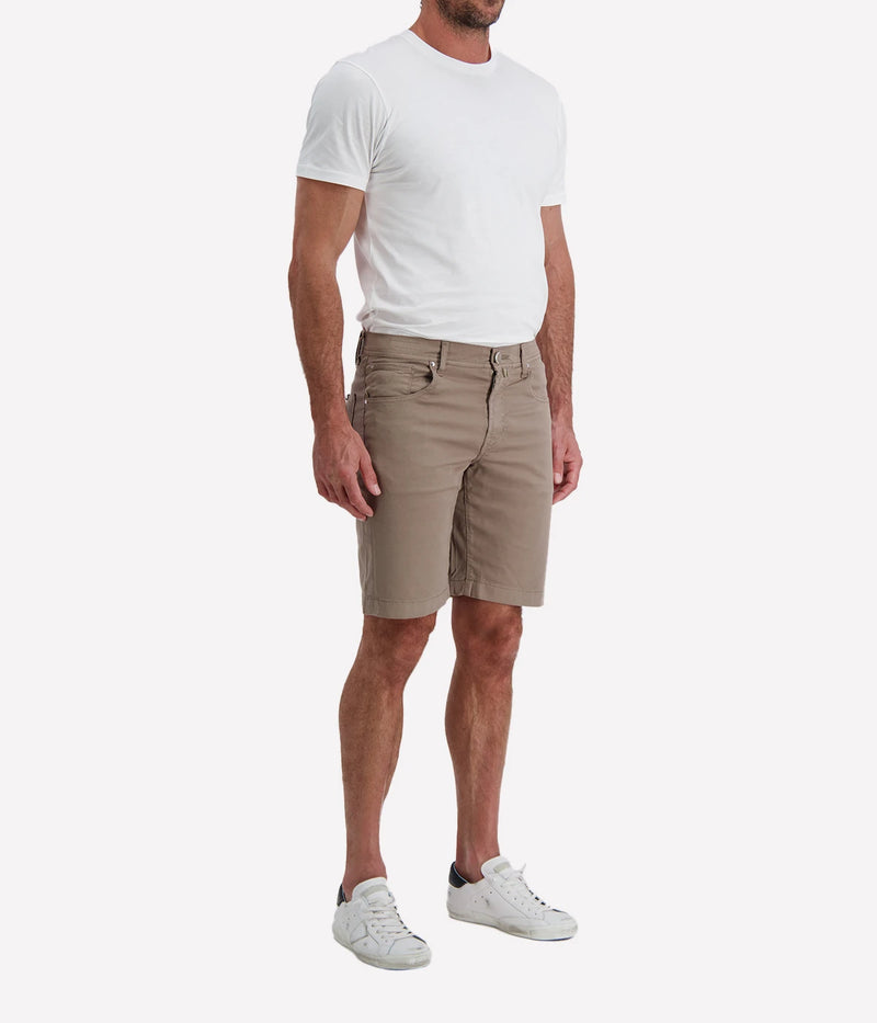 Jacob Cohën Nicolas Bermuda 5 PKT Slim Fit in Elephant Gray Suede Patch – Angled View Tailored Bermuda Shorts