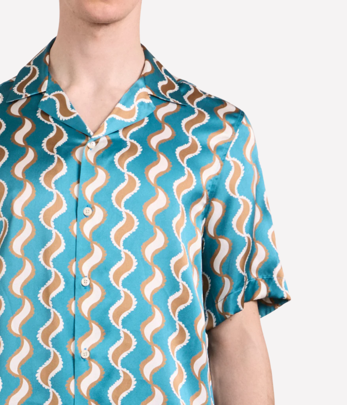 Frescobol Carioca Roberto Silk Shirt Short Sleeve Copacabana Paisley in Teal – Close Up Front View on Shoulder Line Printed Silk Camp Collar Shirt