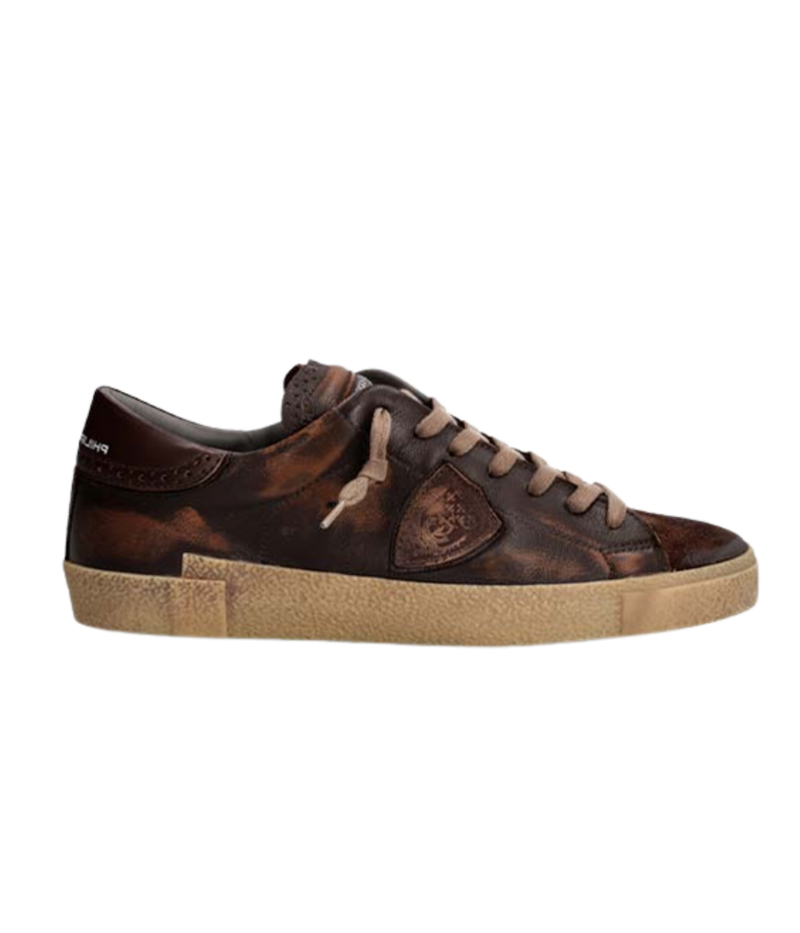 Philippe Model Prsx Low Man in Vintage Brogue Brun side view featuring vintage leather upper and signature shield