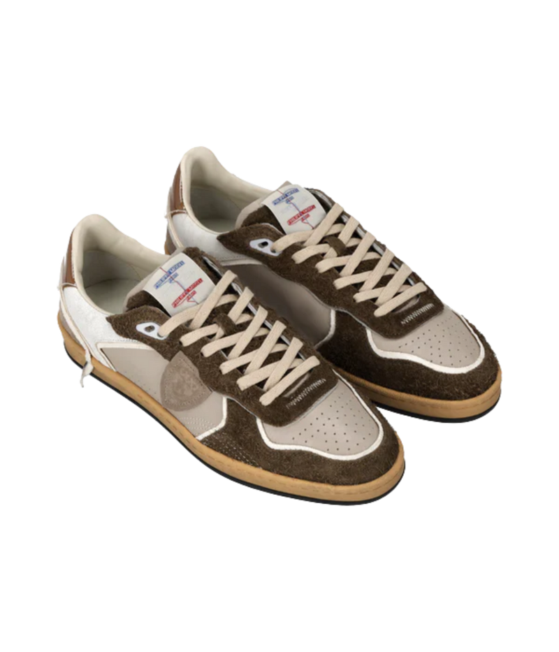 Philippe Model Pgal Low Man in Veau Mixage Event Mud Militair angled side view in pair featuring leather and suede upper