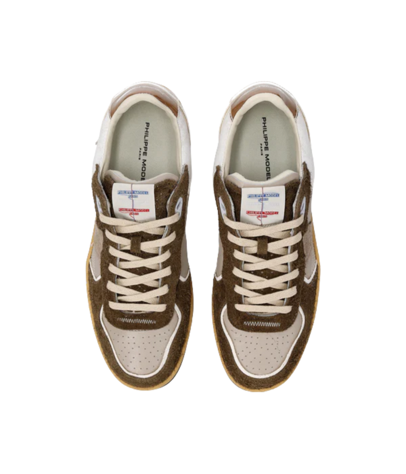 Philippe Model Pgal Low Man in Veau Mixage Event Mud Militair top view in pair featuring leather and suede upper