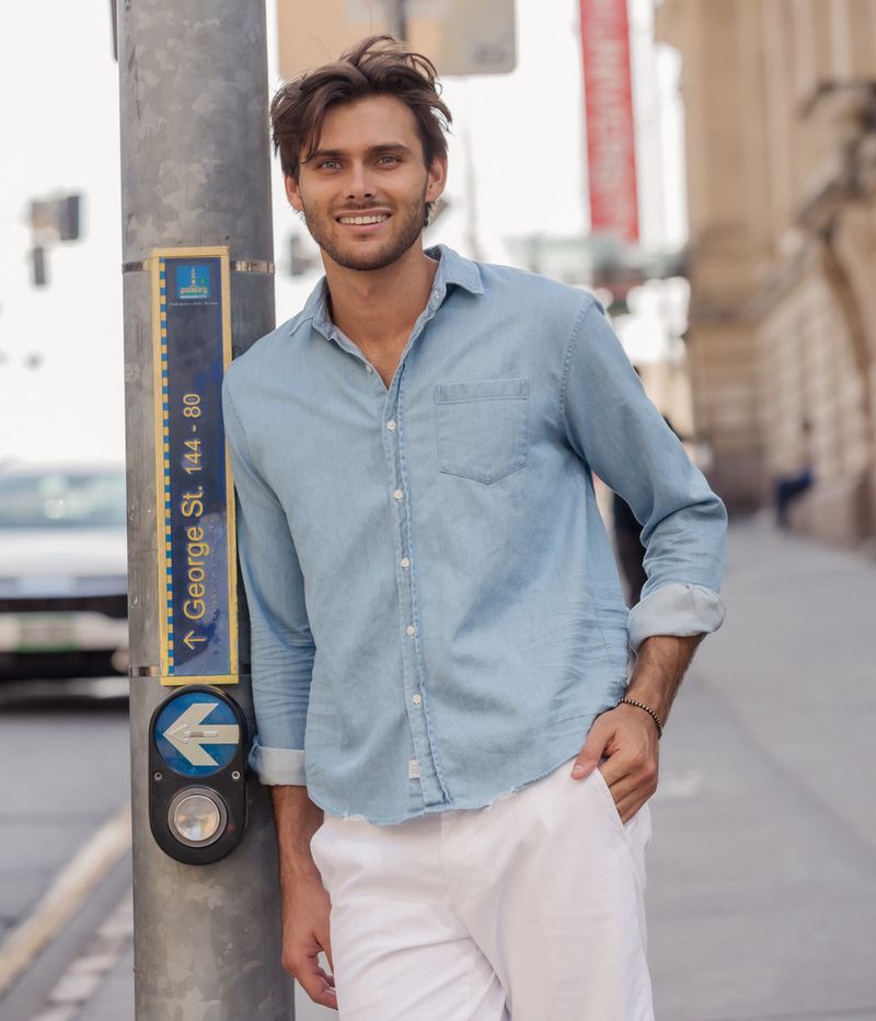 Luke Woven Shirt in Classic Wash Denim