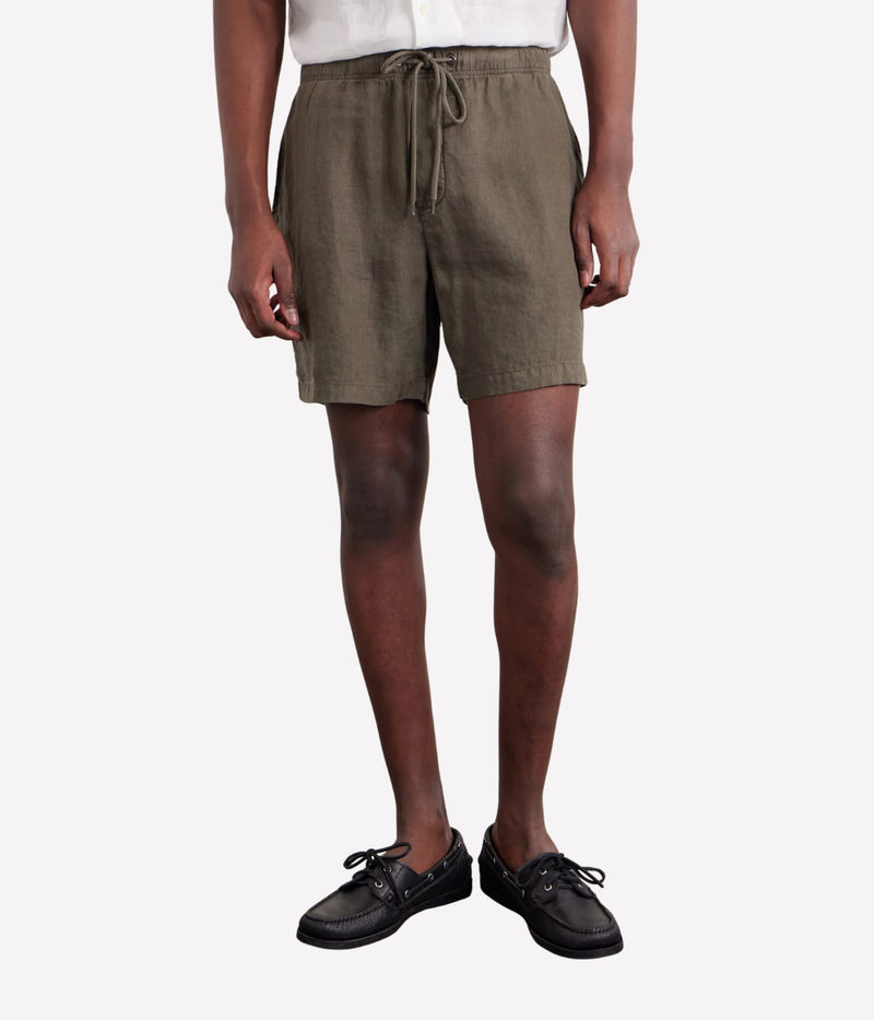 Lightweight Linen Shorts in Army Green