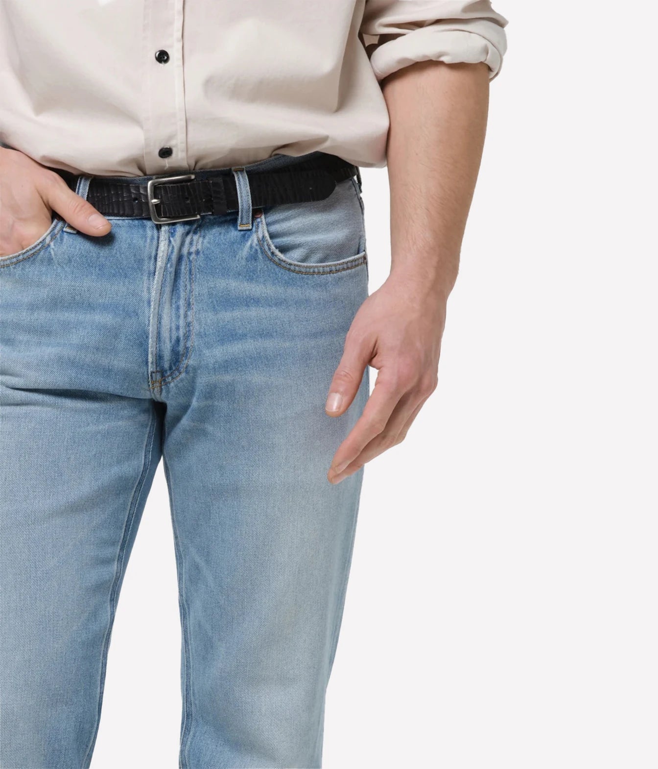 Citizens of Humanity Elijah Jean in Light Blue - close up on waistband