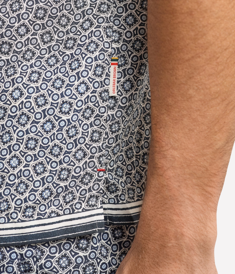 Maitan Pettola Shirt in Night Iris & White