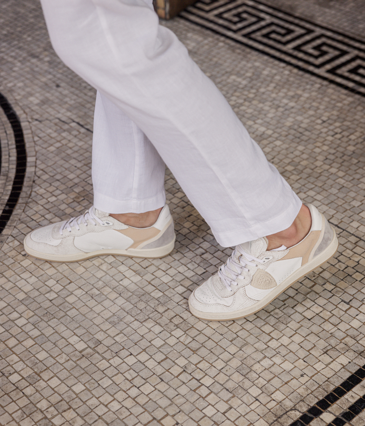 PGAL Low Man in Veau Crackle & Blanc