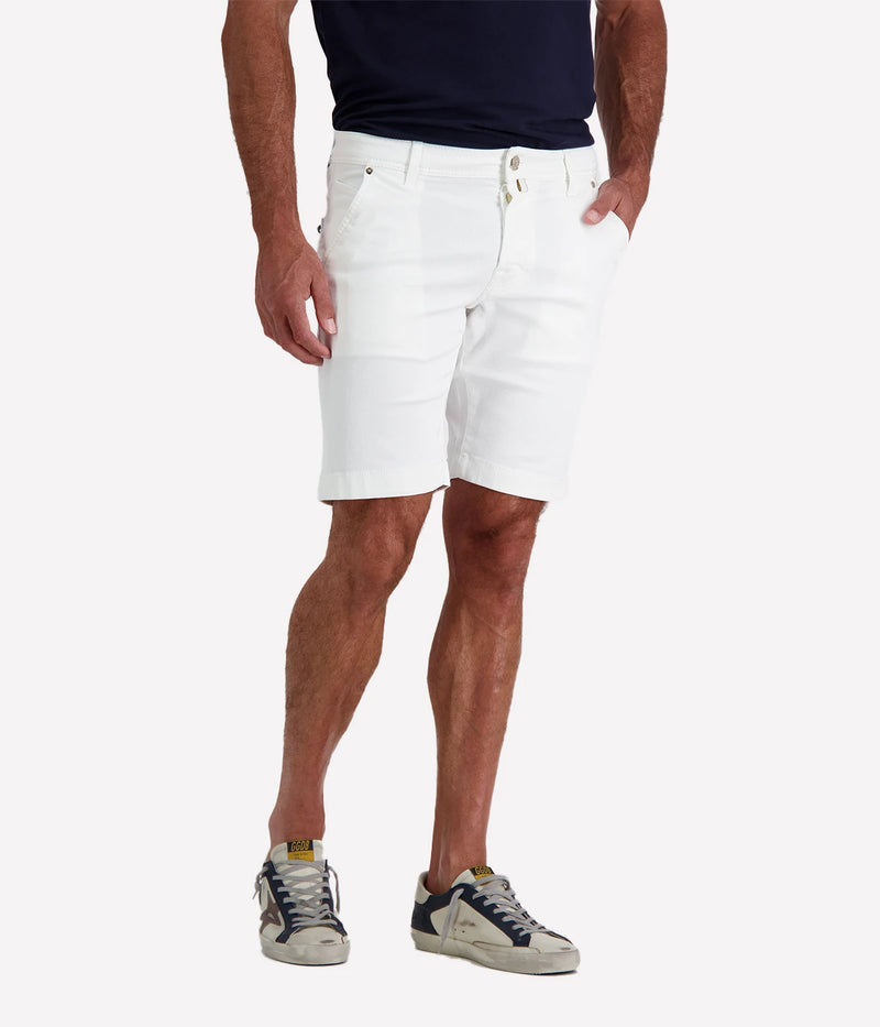 Jacob Cohen Lou Bermuda Shorts in a slim fit with a low waist, featuring a classic 5-pocket design and slant front pockets, crafted from a stretch cotton blend. Made in Italy.