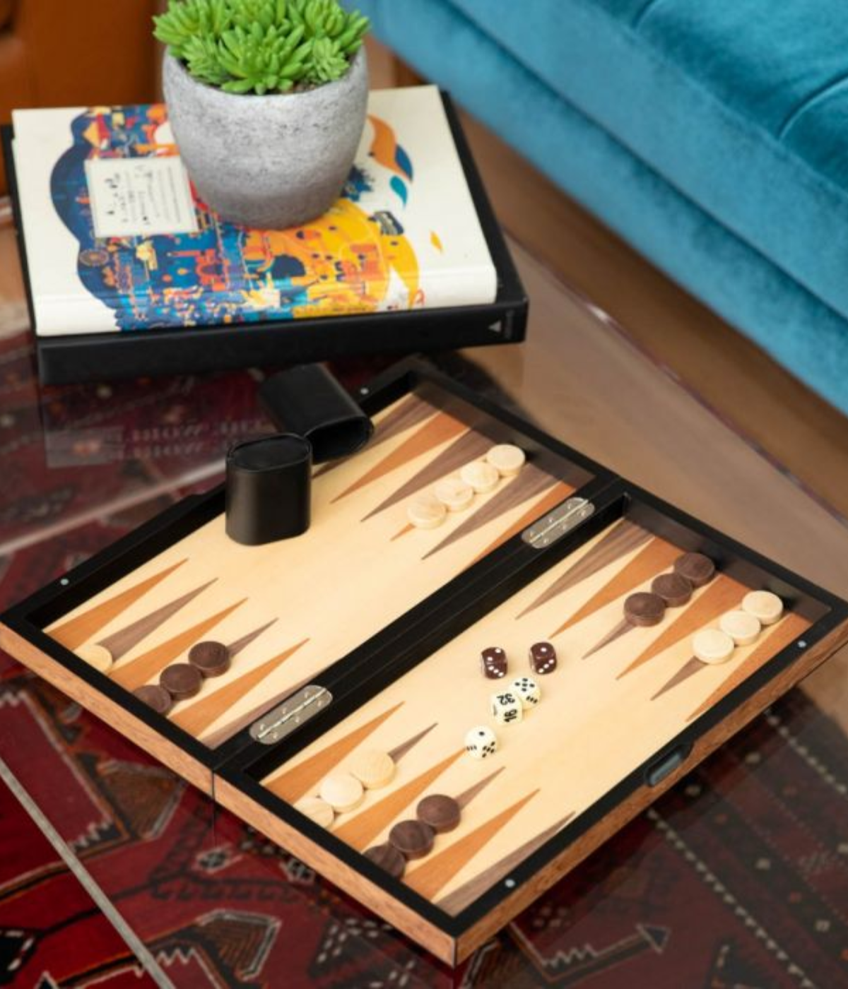 Backgammon & Chess Set in Brown