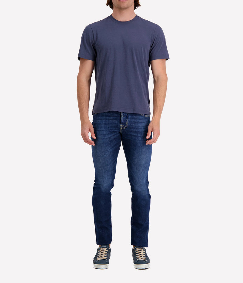 The Clean Finish Jersey Short Sleeve Crew in luxurious jersey fabric, designed for a classic fit. Featuring a binded neck and clean finished hem, this timeless t-shirt is the perfect addition to elevate any wardrobe. Ideal for casual or smart-casual outfits, this versatile piece offers effortless style and durability.