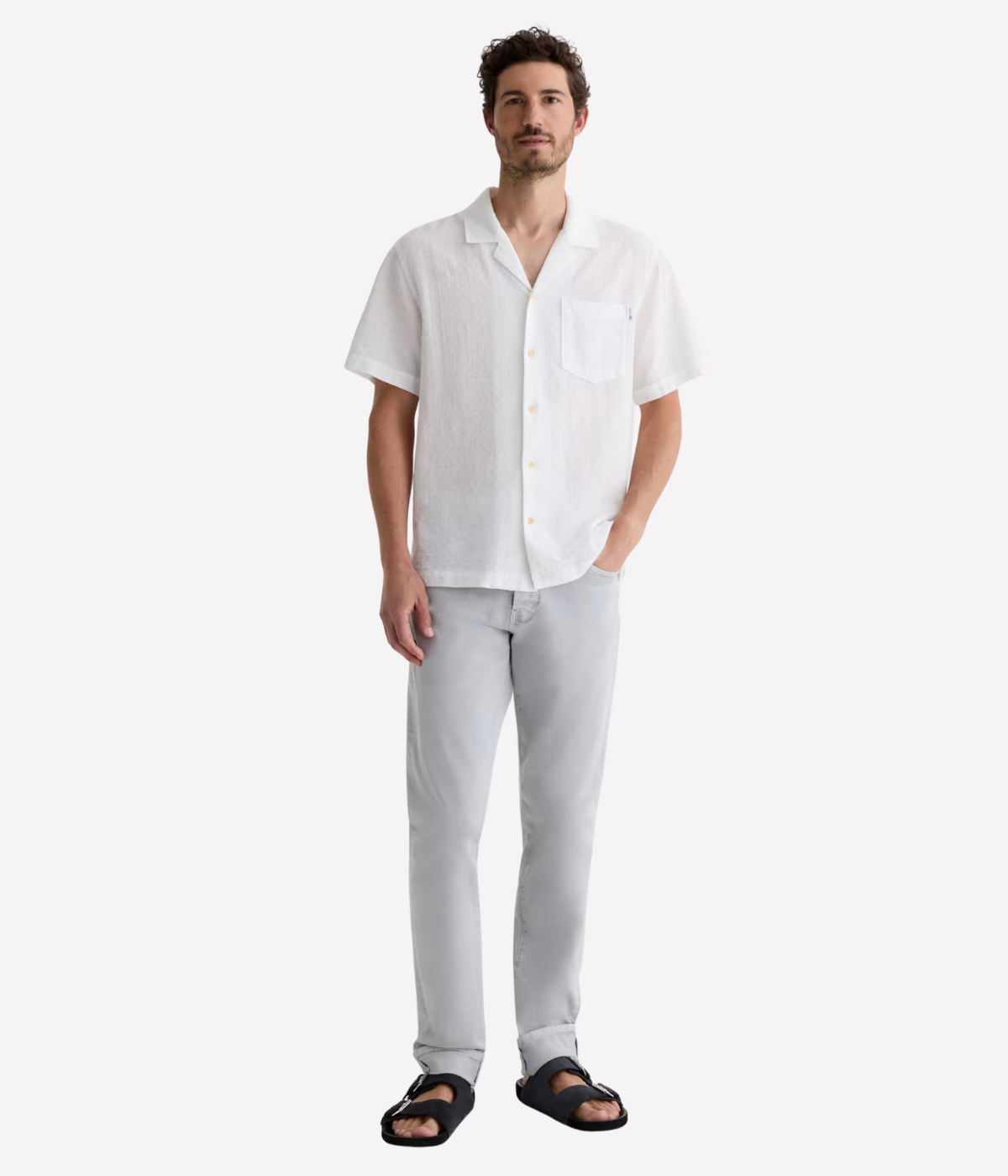 White short sleeve camp collar shirt made from lightweight cotton-linen blend with subtle dobby texture and chest pocket – the perfect refined summer shirt.